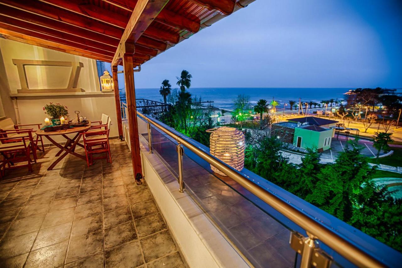 Aqua Mare Sea Side Rooms Nea Kallikrateia Экстерьер фото