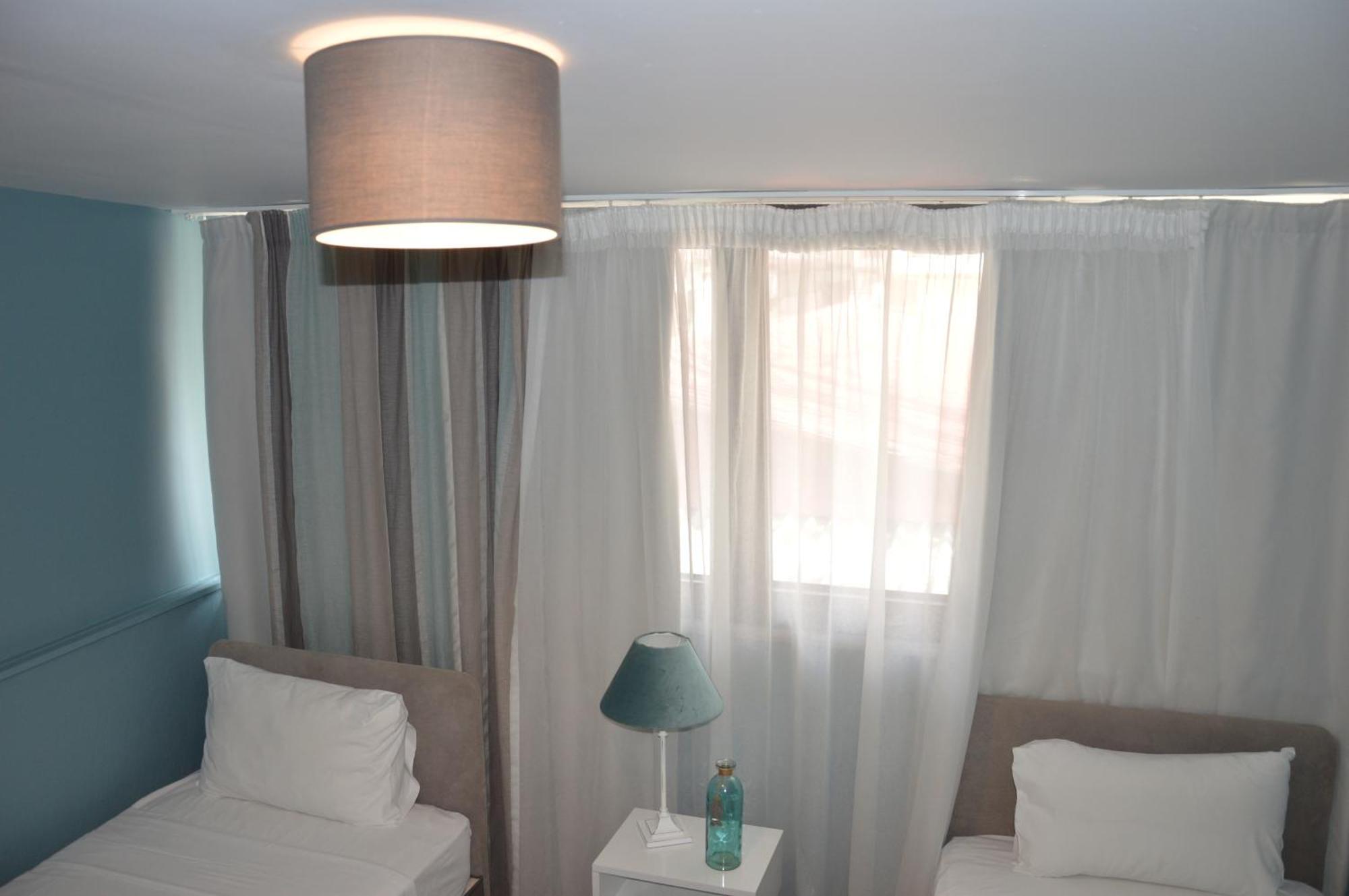 Aqua Mare Sea Side Rooms Nea Kallikrateia Экстерьер фото