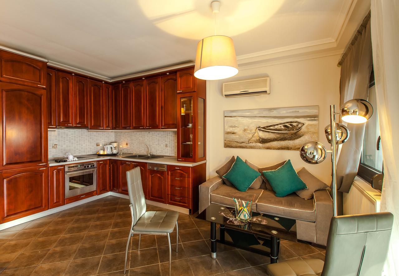 Aqua Mare Sea Side Rooms Nea Kallikrateia Экстерьер фото